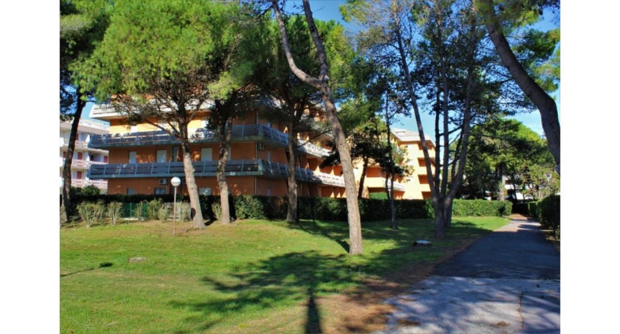 Condominio Atollo Бибионе Экстерьер фото
