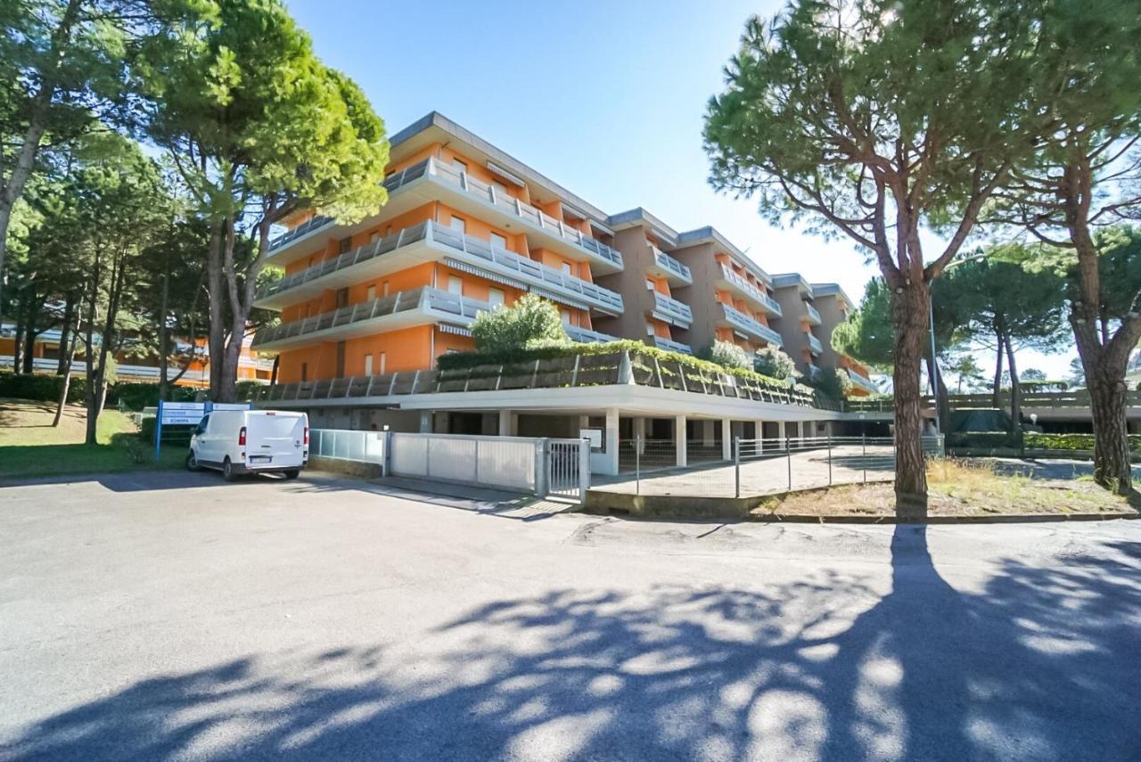 Condominio Atollo Бибионе Экстерьер фото